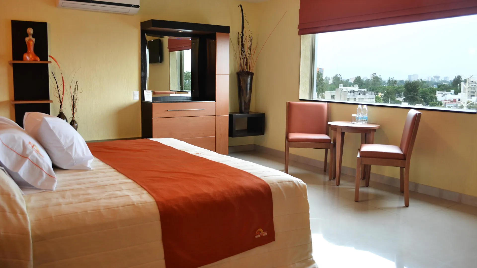 Hostalia Hotel Expo & Business Class Guadalajara