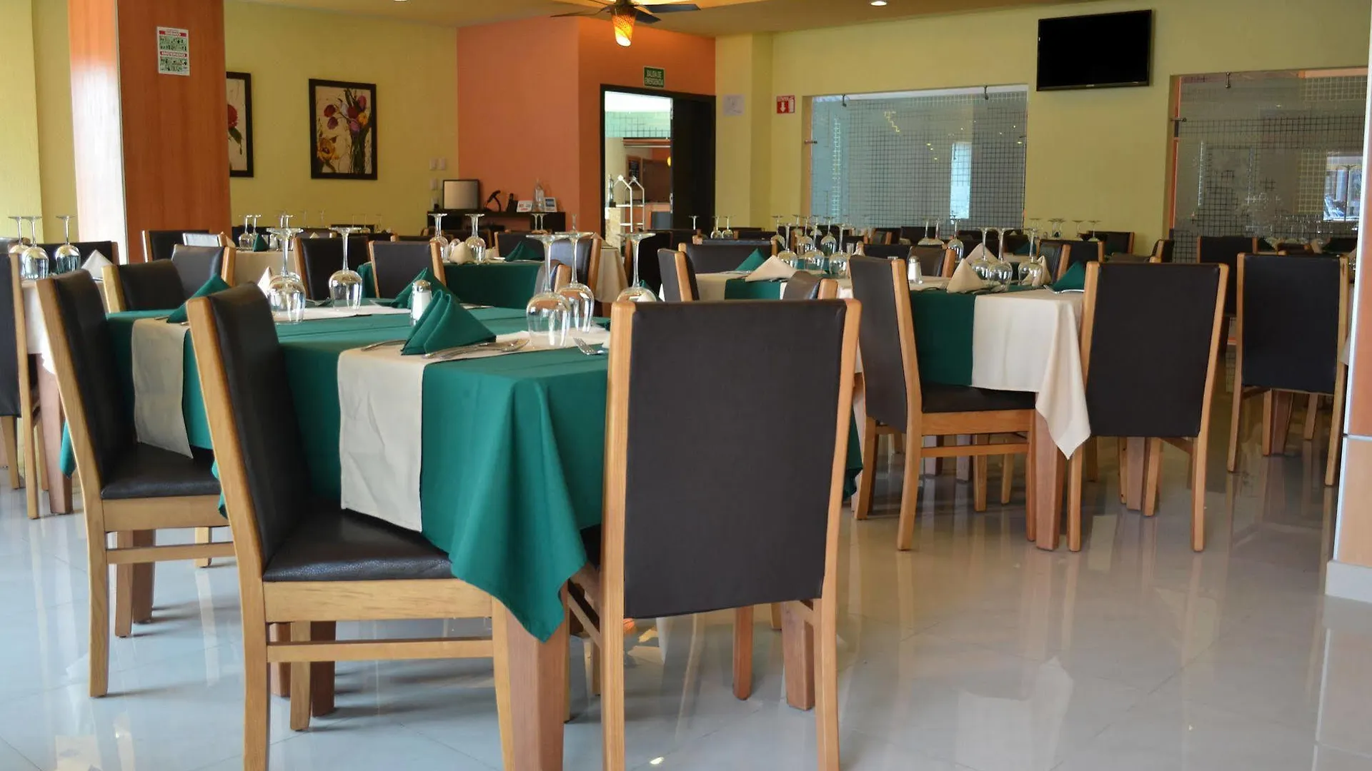 Hostalia Hotel Expo & Business Class Guadalajara