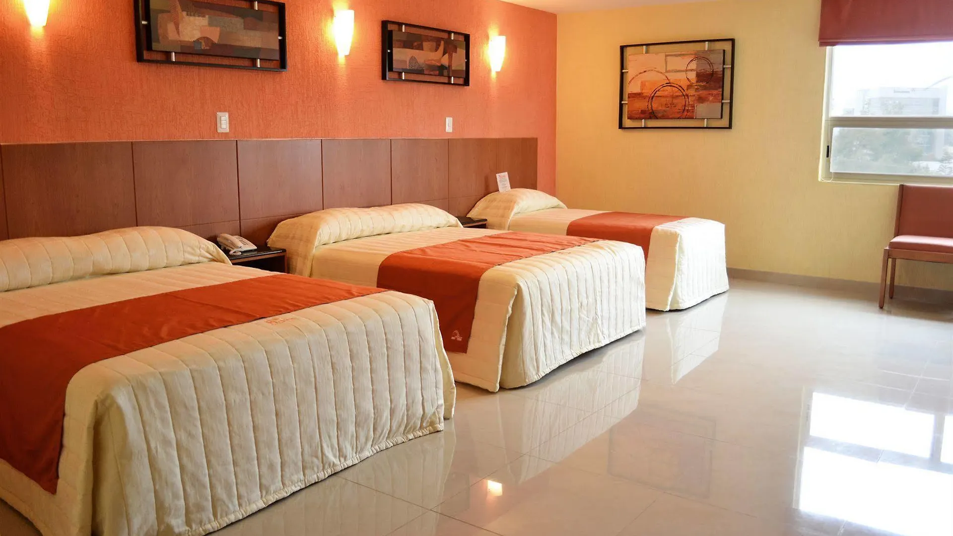 Hostalia Hotel Expo & Business Class Guadalajara 4*,