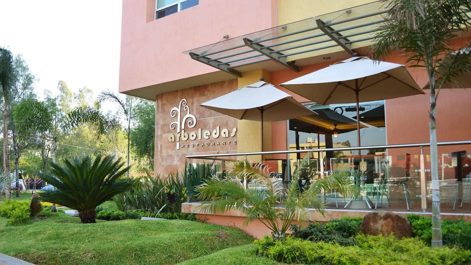****  Hostalia Hotel Expo & Business Class Guadalajara Mexico